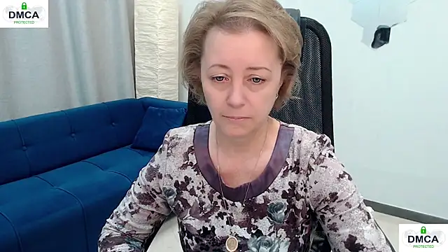 Snapshot of MONA_W chatting on 05-14-26, 10:44 MONA W online show from 05-14-26, 10:44