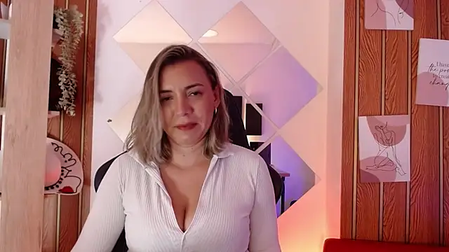 Snapshot of milfsecret69 chatting on 07-17-26, 10:44 milfsecret69 online show from 07-17-26, 10:44