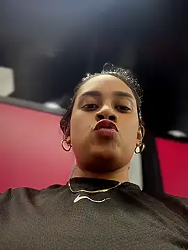 LunaHeat online show from 04-16-26, 09:39