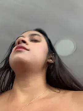 Snapshot of LunaHeat chatting on 06-25-26, 03:05 LunaHeat online show from 06-25-26, 03:05