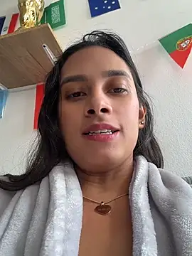 Snapshot of LunaHeat chatting on 07-10-26, 03:14 LunaHeat online show from 07-10-26, 03:14