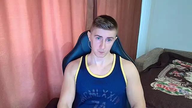 Snapshot of TodMusclePower9 chatting on 03-10-26, 09:25 TodMusclePower9 online show from 03-10-26, 09:25