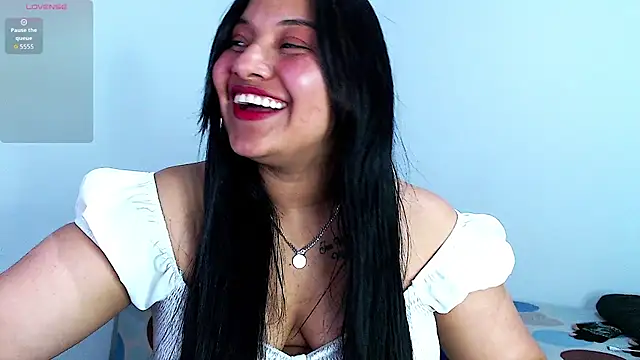 Snapshot of emily-rousee- chatting on 03-01-26, 03:19 emily-rousee- online show from 03-01-26, 03:19