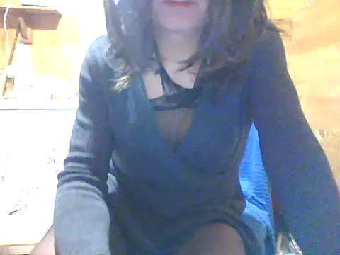 Snapshot of Luanatrav1 chatting on 02-27-26, 11:05 Luanatrav1 online show from 02-27-26, 11:05