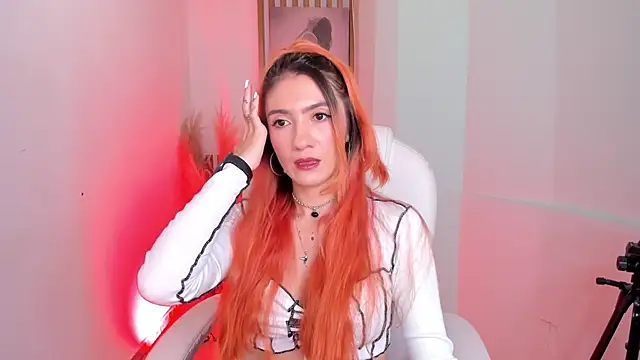 Snapshot of VioletSky1 chatting on 02-27-26, 05:40 VioletSky1 online show from 02-27-26, 05:40