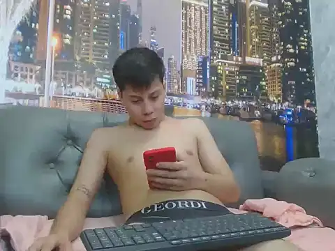 santiago xxxcol online show from 04-10-26, 11:20