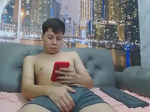 santiago xxxcol online show from 04-11-26, 11:31