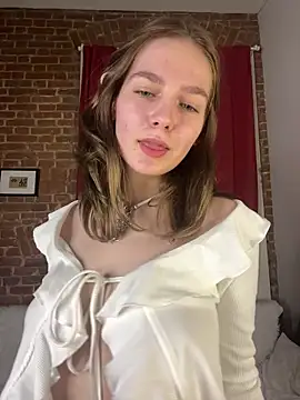 MyKittySayMeow online show from 04-04-26, 10:18