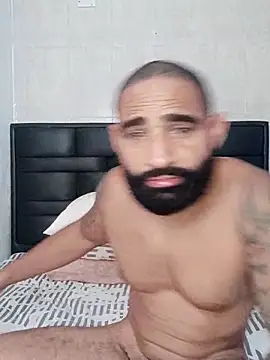 Snapshot of Lucius40 chatting on 02-25-26, 03:54 Lucius40 online show from 02-25-26, 03:54