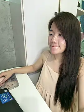 Snapshot of Amy8386 chatting on 05-20-26, 05:19 Amy8386 online show from 05-20-26, 05:19