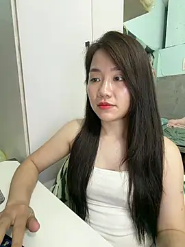 Snapshot of Amy8386 chatting on 06-05-26, 06:52 Amy8386 online show from 06-05-26, 06:52