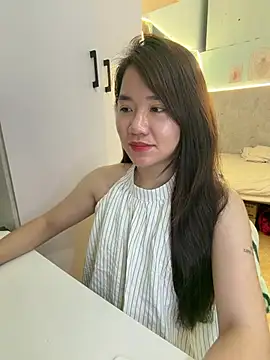 Snapshot of Amy8386 chatting on 06-29-26, 05:24 Amy8386 online show from 06-29-26, 05:24