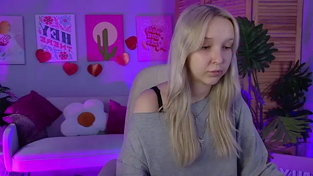 MaoqiBeverly online show from 04-16-26, 08:04