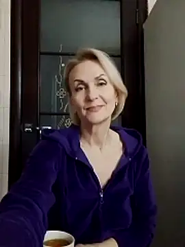 MichelleSolis online show from 04-17-26, 04:10