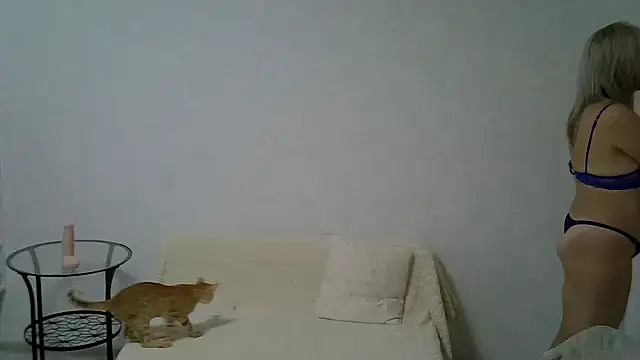 Snapshot of Opaldream chatting on 06-15-26, 06:43 Opaldream online show from 06-15-26, 06:43