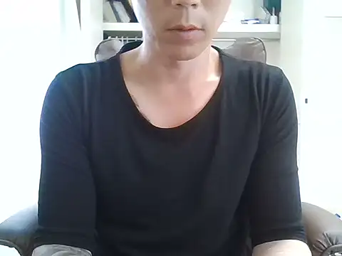 Snapshot of K0U-123 chatting on 06-16-26, 07:33 K0U-123 online show from 06-16-26, 07:33