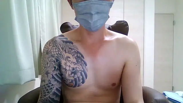 Snapshot of K0U-123 chatting on 06-19-26, 02:10 K0U-123 online show from 06-19-26, 02:10