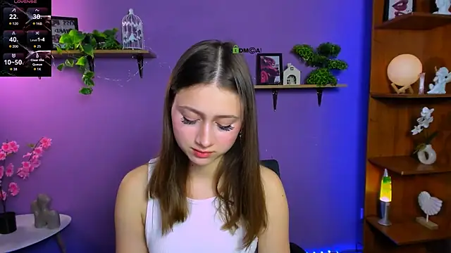 arianaa cat online show from 05-19-26, 06:47