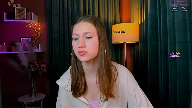 arianaa cat online show from 06-04-26, 06:47