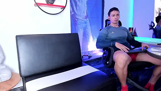 Snapshot of CRISTHIAN_WOLF1 chatting on 07-15-26, 02:39 CRISTHIAN WOLF1 online show from 07-15-26, 02:39