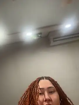 Snapshot of Rouse-Antonella_ chatting on 05-30-26, 04:31 Rouse-Antonella online show from 05-30-26, 04:31