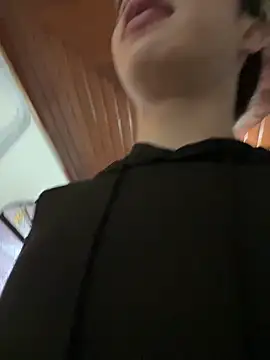 AlexanderCollman2 online show from 04-17-26, 03:09