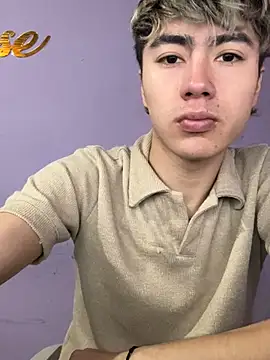 AlexanderCollman2 online show from 04-20-26, 02:03