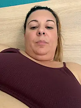 JasmineGlow7 online show from 06-12-26, 03:11