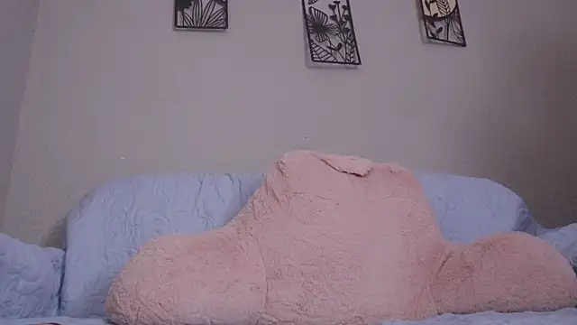 loveegirll1 online show from 06-05-26, 04:08