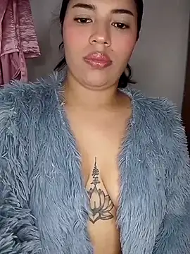 Snapshot of Scarlet_Luxe chatting on 02-03-26, 12:31 Scarlet Luxe online show from 02-03-26, 12:31