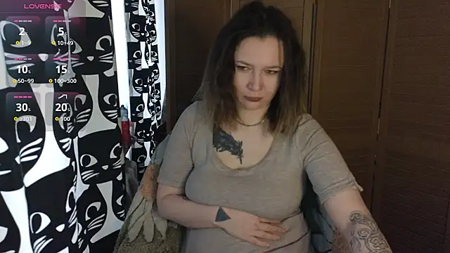 Snapshot of Ozalin_ chatting on 06-01-26, 12:18 Ozalin online show from 06-01-26, 12:18