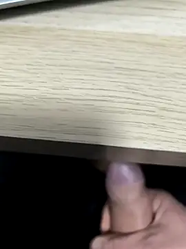 Snapshot of JMM1900 chatting on 02-18-26, 01:07 JMM1900 online show from 02-18-26, 01:07