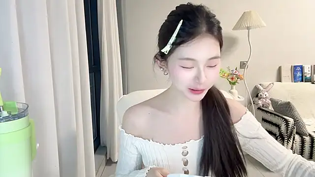 DYyyyyy-- online show from 06-23-26, 11:08