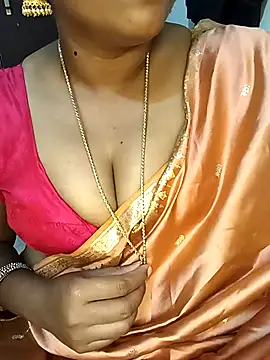 Snapshot of Chinnima143 chatting on 06-26-26, 04:00 Chinnima143 online show from 06-26-26, 04:00