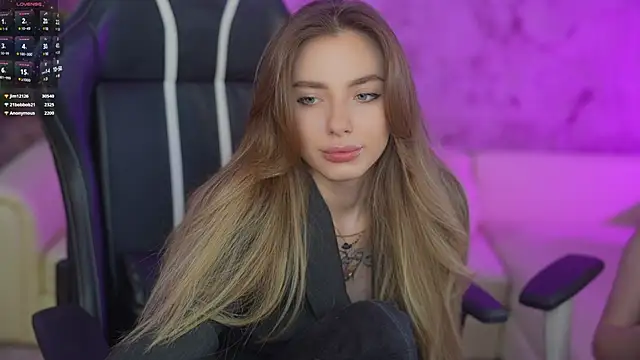 Snapshot of Zlata_Sky chatting on 01-22-25, 10:48 Zlata Sky online show from 01-22-25, 10:48