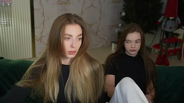 Snapshot of Zlata_Sky chatting on 02-01-25, 10:44 Zlata Sky online show from 02-01-25, 10:44