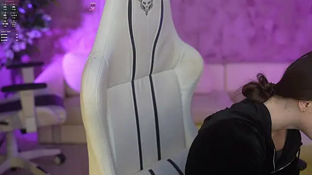 Snapshot of Zlata_Sky chatting on 03-13-25, 09:37 Zlata Sky online show from 03-13-25, 09:37