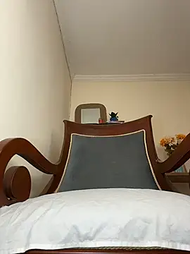 LilaRvsh online show from 03-25-26, 05:19