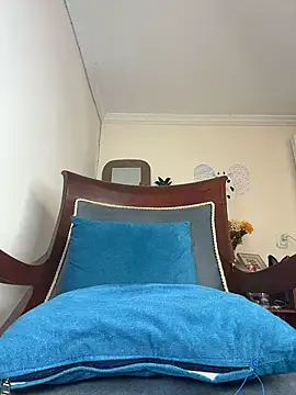 LilaRvsh online show from 04-16-26, 05:03