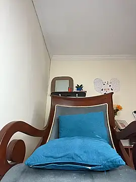 LilaRvsh online show from 04-18-26, 01:59