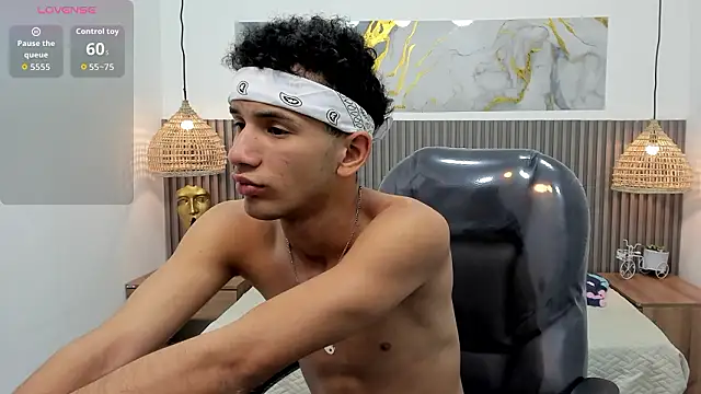 JDWhite18 online show from 03-26-26, 06:08