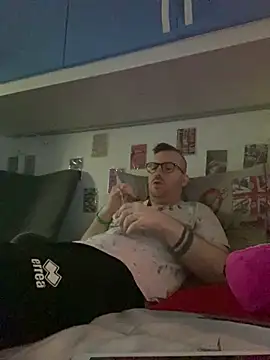 io1Elian online show from 04-11-26, 03:05