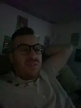 io1Elian online show from 04-12-26, 03:28