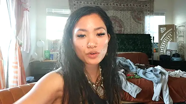 Snapshot of 222goddess444you chatting on 02-09-26, 12:58 222goddess444you online show from 02-09-26, 12:58