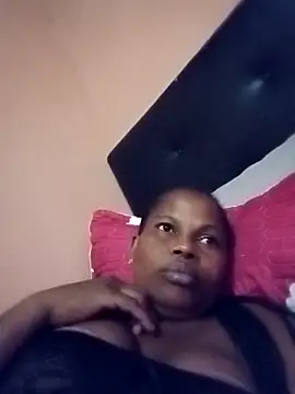 Snapshot of Sexyleonx chatting on 02-03-26, 08:19 Sexyleonx online show from 02-03-26, 08:19