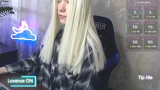 Shiny Victoria online show from 04-10-26, 07:24