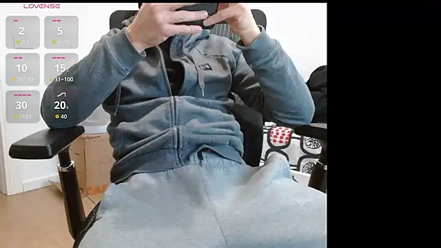 Snapshot of Luca282828 chatting on 02-03-26, 09:47 Luca282828 online show from 02-03-26, 09:47