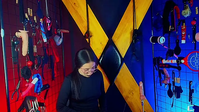 Candyqueen bdsm  online show from 03-21-26, 08:19