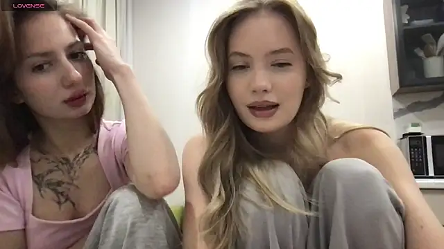 Snapshot of lola_boo chatting on 03-08-26, 11:19 lola boo online show from 03-08-26, 11:19