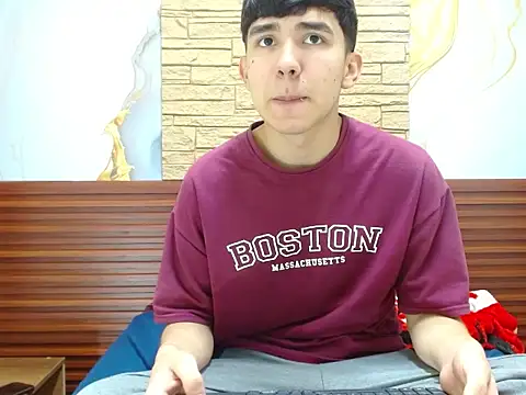 massimoferrera303av online show from 02-25-26, 07:45